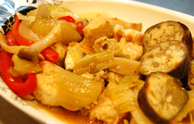 オイシックスの主菜：鍋ごと食卓へ！鶏と野菜のハーブ蒸し